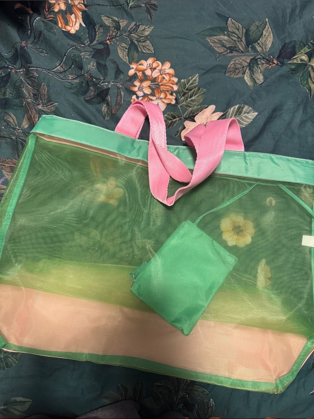 Green Mesh Beach Tote with Pink Handles